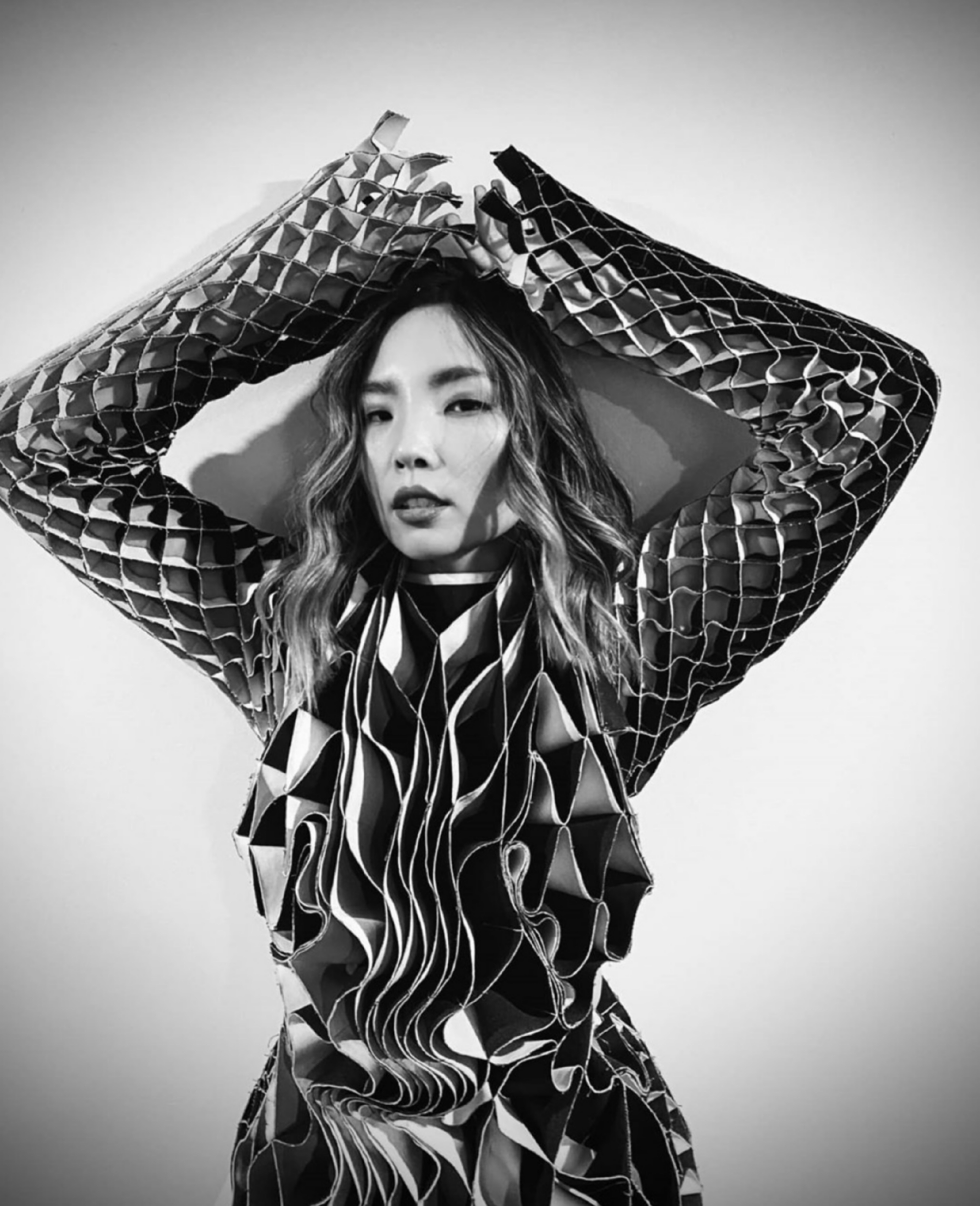 Dami Im’s new “Paper Dragon” Single has been released